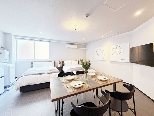 シティ スタジオ | アイロン / アイロン台、WiFi (無料)、ベッドシーツ