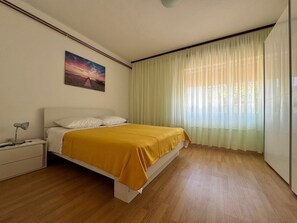 2 makuuhuonetta, Wi-Fi, vuodevaatteet