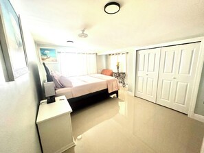 4 bedrooms, iron/ironing board, WiFi, bed sheets