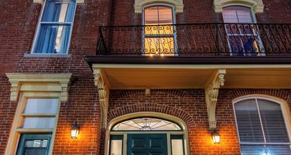 The Woodford Hotel