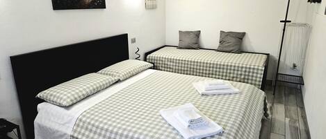 1 bedroom, iron/ironing board, travel cot, free WiFi