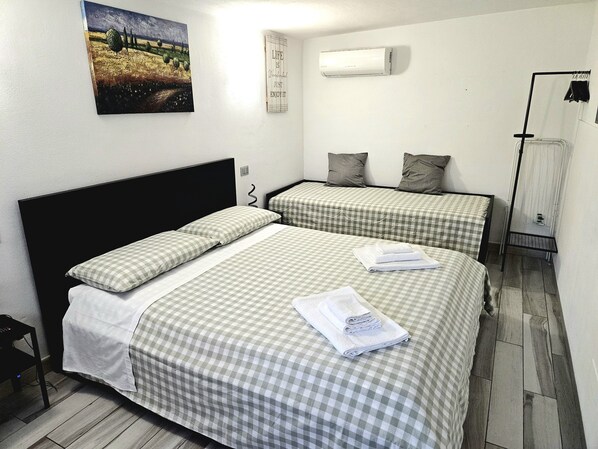 1 Schlafzimmer, Bügeleisen/Bügelbrett, Reisekinderbett, kostenloses WLAN