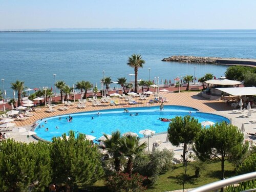 Rana E Hedhun Apartment