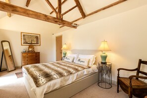 3 chambres, bureau, fer et planche à repasser, Wi-Fi gratuit