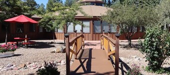 Affordable Studio Lodge Room in Pinehill, AZ – Ideal for Outdoor Adventurers