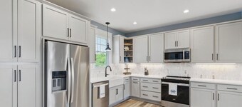 Amazing Dunnsville River House With Great Views and Sunrises, Peaceful Setting.