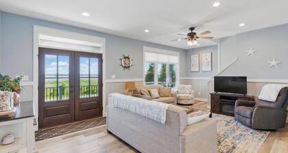Amazing Dunnsville River House With Great Views and Sunrises, Peaceful Setting.