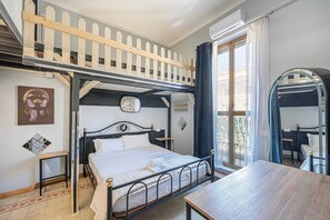 6 bedrooms, free WiFi, bed sheets