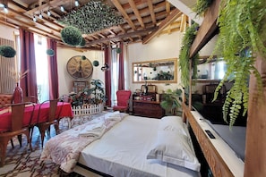 6 camere, Wi-Fi gratuito, lenzuola