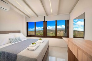 5 bedrooms, in-room safe, iron/ironing board, free WiFi