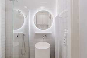 Hair dryer, towels