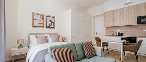 Fer et planche à repasser, Wi-Fi gratuit, draps fournis