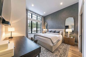 2 makuuhuonetta, silitysrauta/-lauta, vauvan matkasänky, Wi-Fi