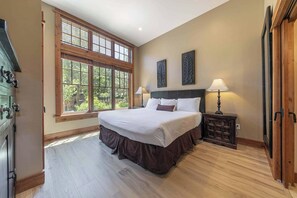 2 chambres, fer et planche à repasser, lit parapluie, Wi-Fi