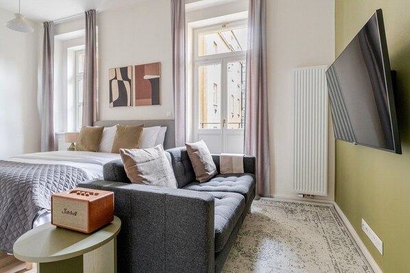 Iron/ironing board, free WiFi, bed sheets - Blueground | Letná, furnished studio, foodie area (PRG-54) (Prague)