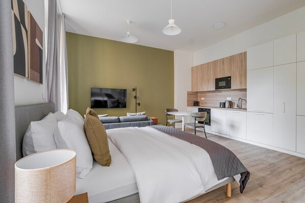 Iron/ironing board, free WiFi, bed sheets