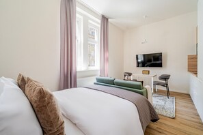 Fer et planche à repasser, Wi-Fi gratuit, draps fournis
