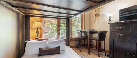 Iron/ironing board, travel cot, WiFi, bed sheets