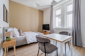 Fer et planche à repasser, Wi-Fi gratuit, draps fournis