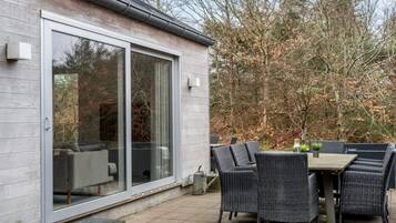 House | Outdoor dining