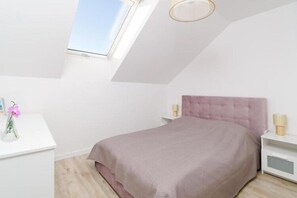 2 chambres, lit parapluie, Wi-Fi gratuit, draps fournis