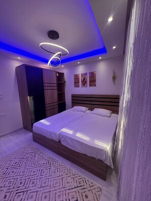 WiFi, bed sheets