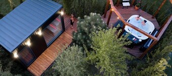 Two-storey holiday home, sauna, whirlpool