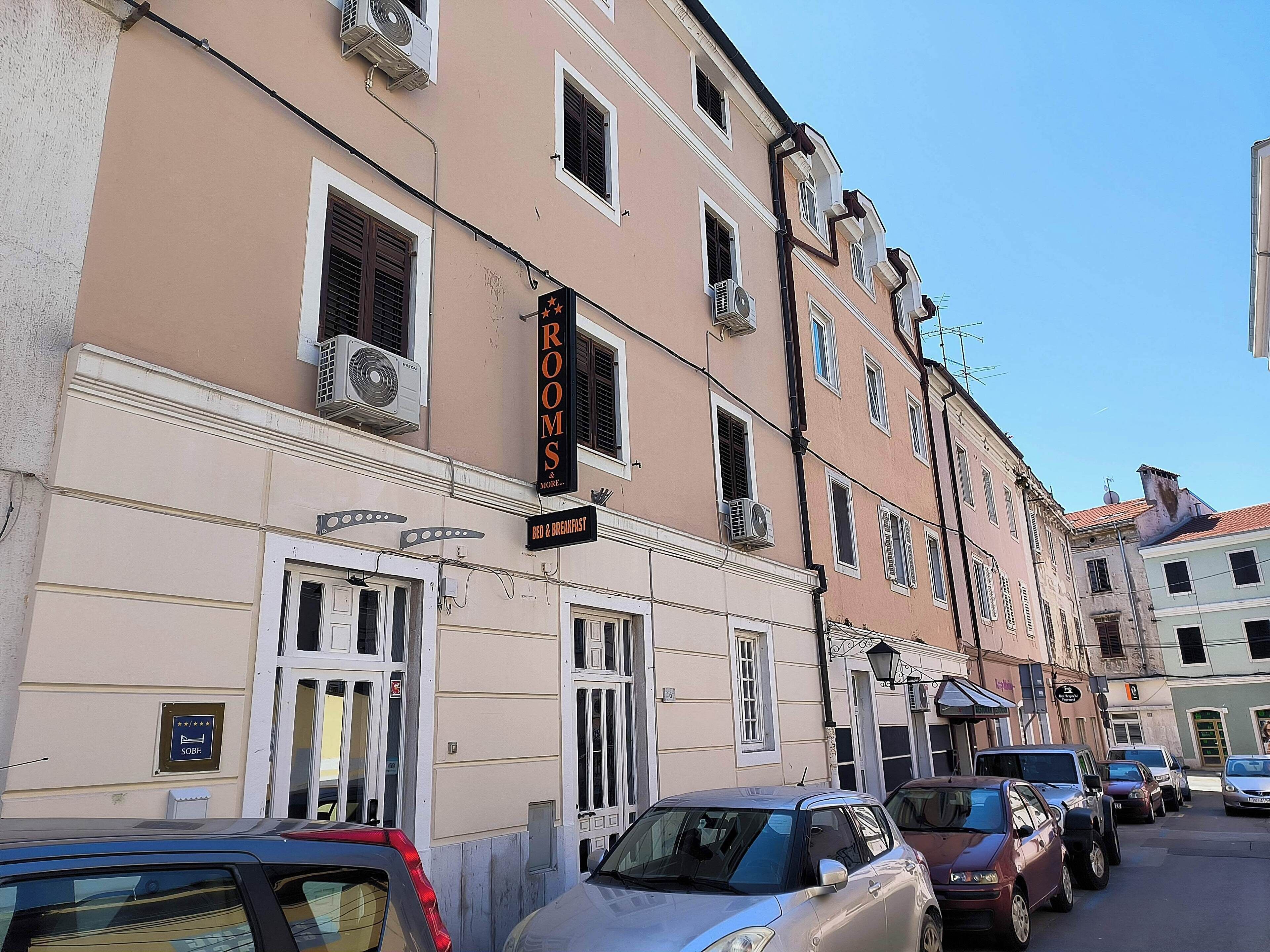 Majoituspaikan julkisivu