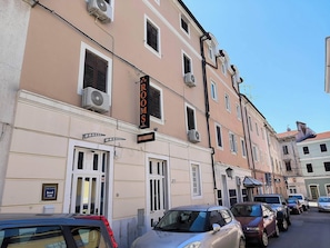 Voorkant van accommodatie