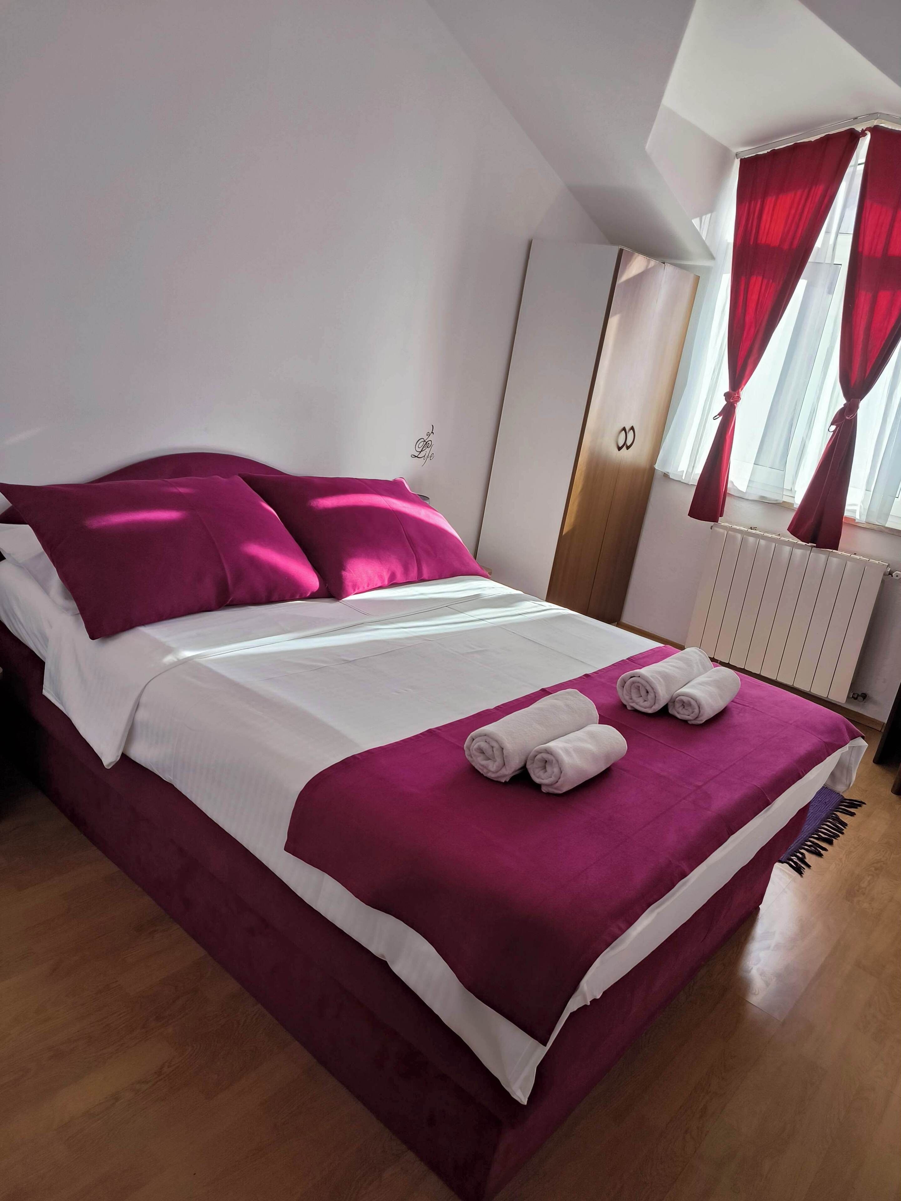Photo - Omir Bed & Breakfast