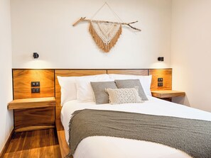 WiFi, bed sheets