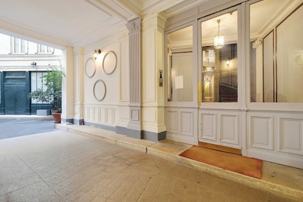 Apartment | Exterior detail