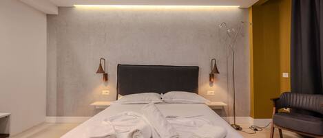 1 室のベッドルーム、デスク、WiFi (無料)