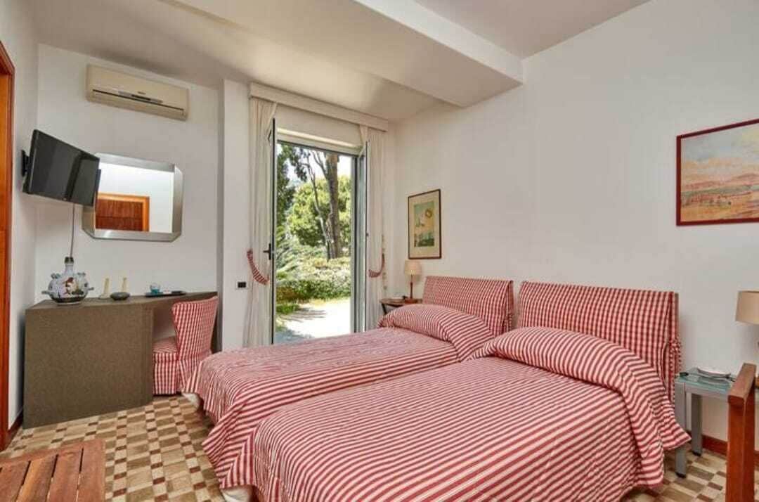 3 slaapkamers, een strijkplank/strijkijzer, wifi, beddengoed