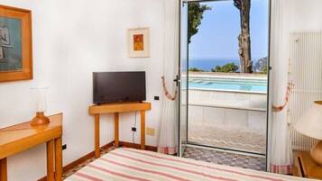 3 chambres, fer et planche Ă repasser, Wi-Fi, draps fournis