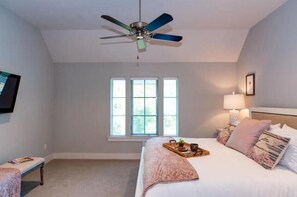 4 chambres, fer et planche à repasser, Wi-Fi gratuit, draps fournis