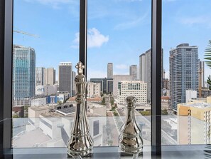 Interior - Heart of Downtown Miami | Rooftop Pool with 360°views (Miami)