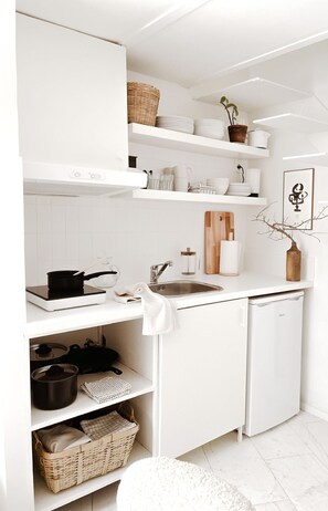 Réfrigérateur, four, plaque de cuisson, lave-vaisselle