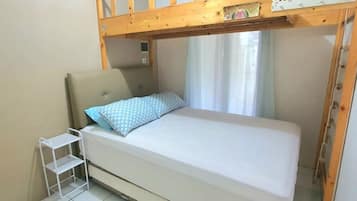 WiFi, bed sheets