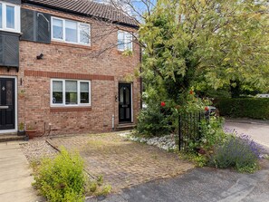 Exterior - Bright, Modern York Home with Free Parking | Pass the Keys (York)