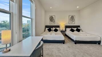 3 bedrooms, iron/ironing board, WiFi, bed sheets