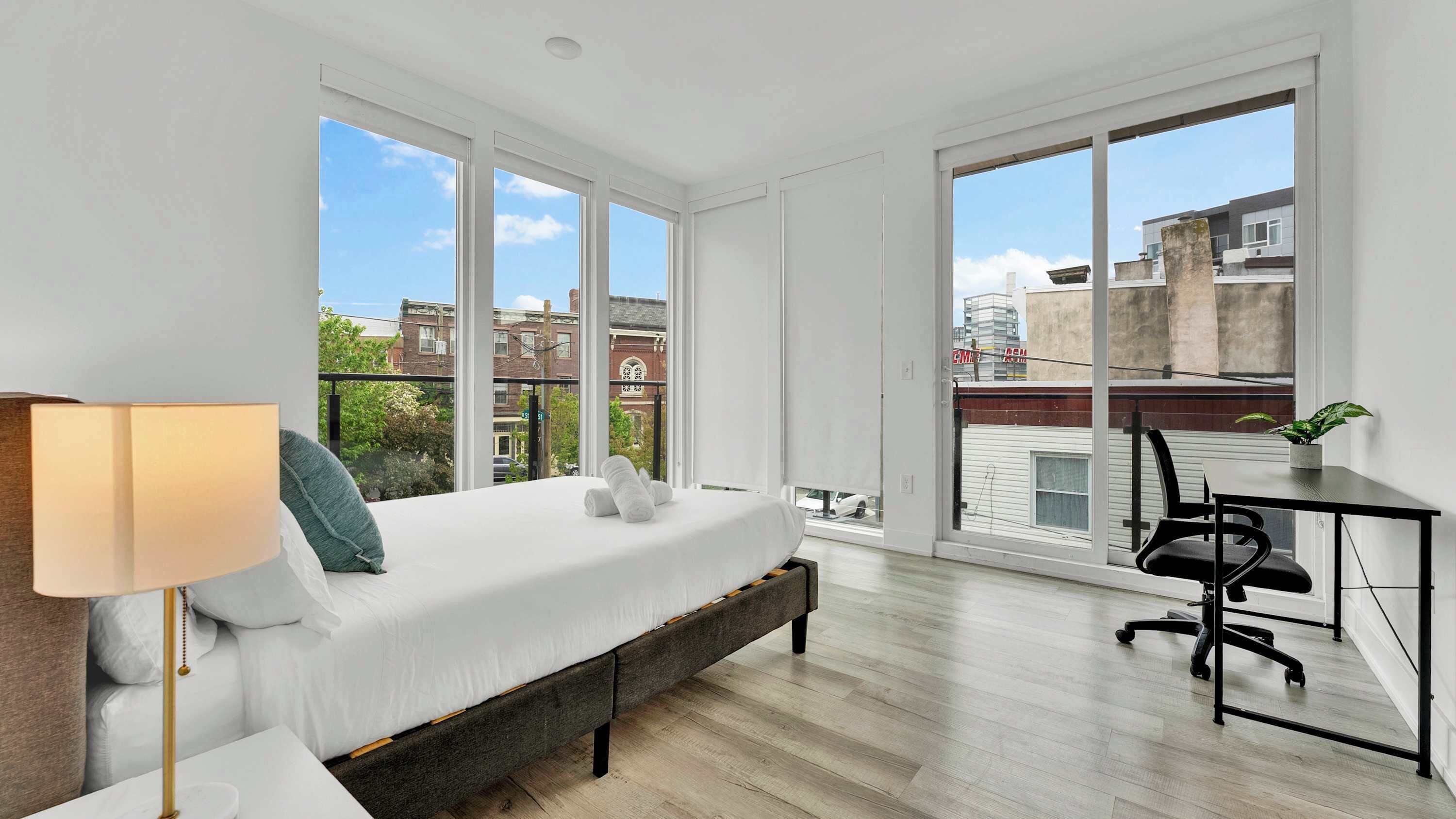 3 chambres, bureau, Wi-Fi, literie fournie