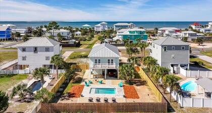 *New* Screened Porch w/ Pool & Hot Tub + Partial Water Views