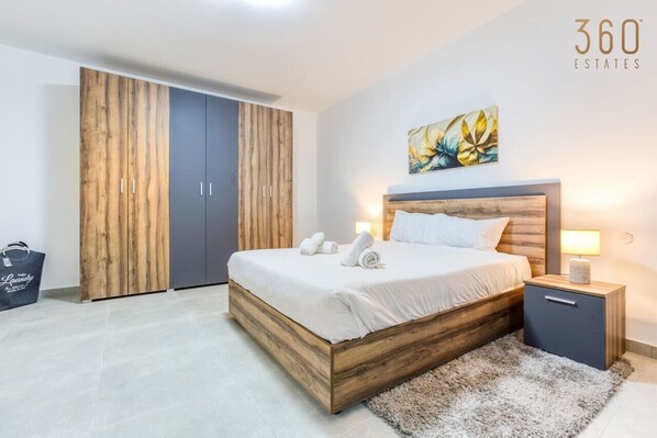 Desk, iron/ironing board, travel crib, WiFi