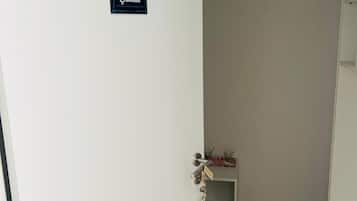 Cortinas blackout, tabla de planchar con plancha y wifi gratis