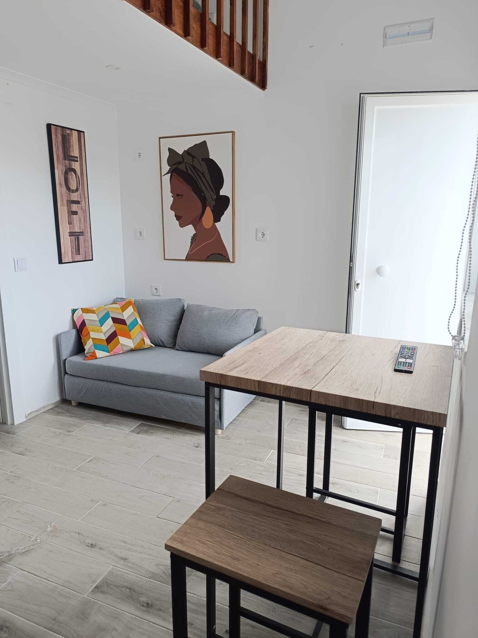 Studio, 1 Queen Bed with Sofa bed, Courtyard View | Living area