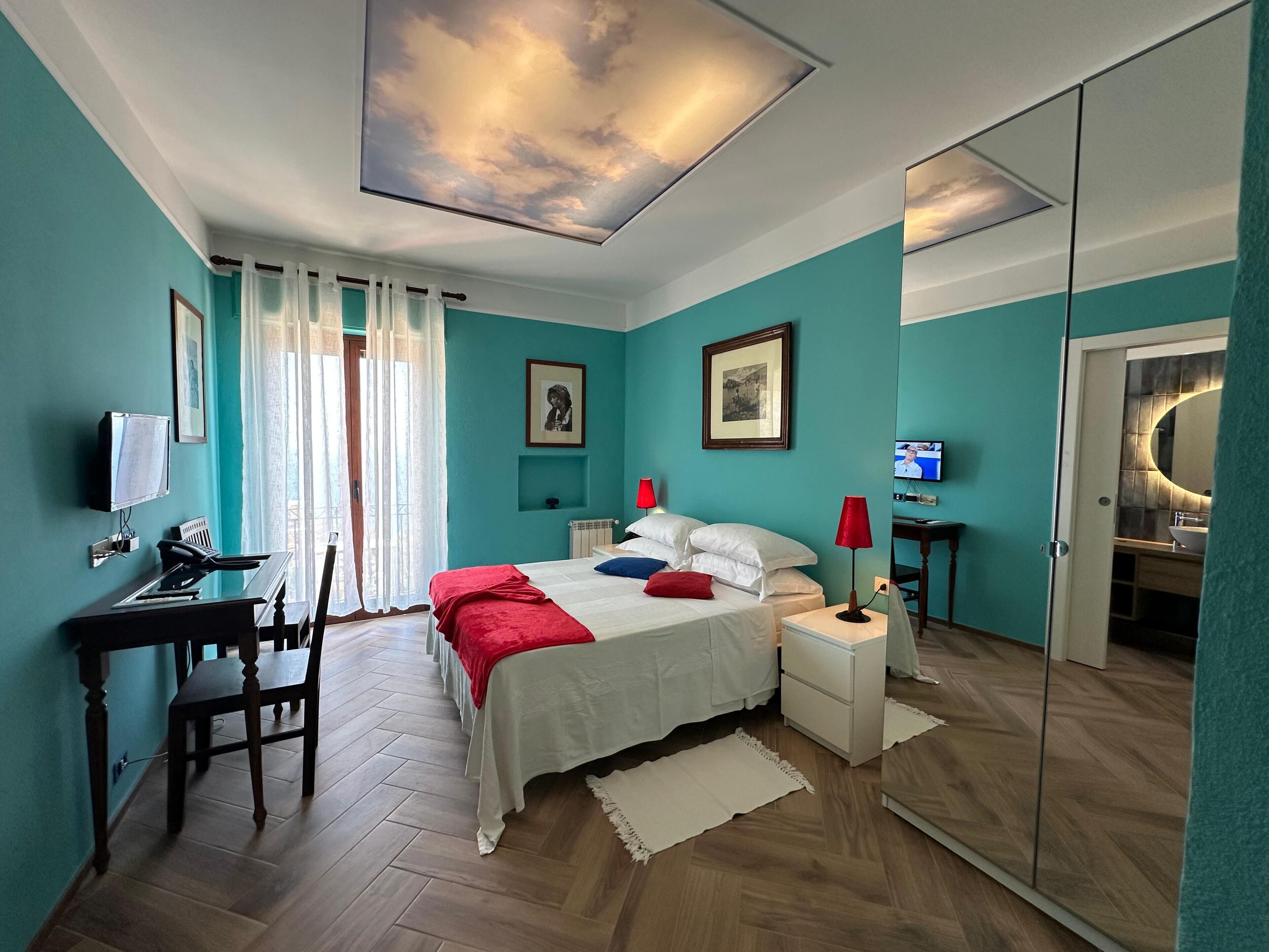 3 chambres, fer et planche à repasser, Wi-Fi, draps fournis