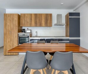 Fridge, oven, stovetop, toaster