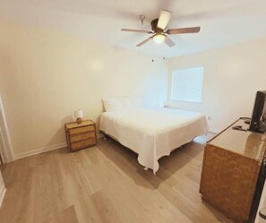 3 bedrooms, iron/ironing board, WiFi, bed sheets - VBTG C9 Summary:<br>Nest (Gulf Shores)