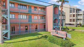 Exterior - VBTG C9 Summary:<br>Nest (Gulf Shores)